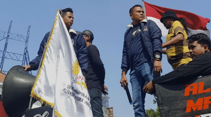 AMI Gelar Aksi Besar di Polda Jatim dan DPD PDIP, Desak Penetapan Tersangka Dugaan Ijazah Palsu